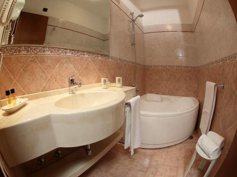Casa Isabella Exclusive Hotel 모톨라 외부 사진